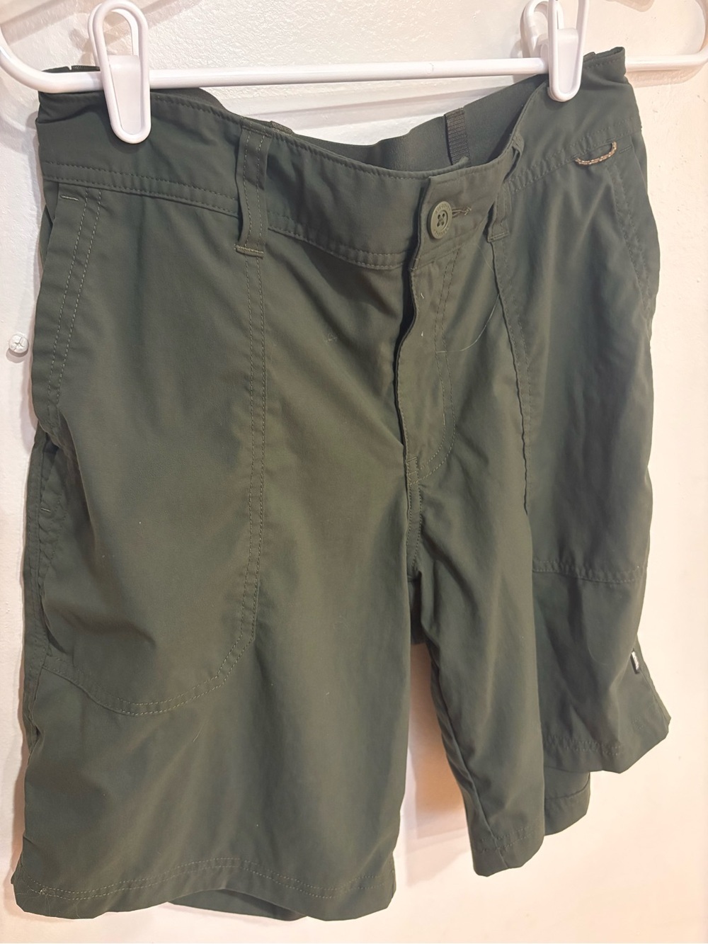 REI Co-op Women’s Olive Green Sahara Bermuda Shorts outdoor hiking  size 6